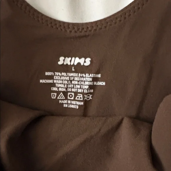 SKIMS fits everybody square neck bodysuit - Picture 3 of 5